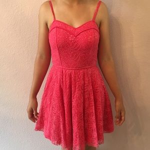 PINK FLOWY DRESS
